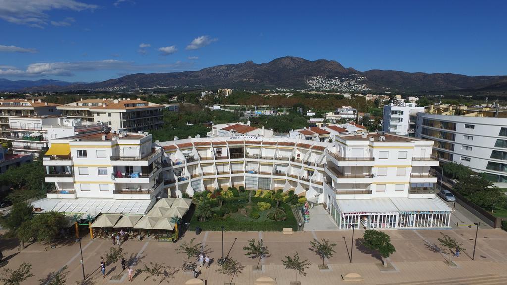 Inmosantos Oasis B8 Apartment Roses Ngoại thất bức ảnh